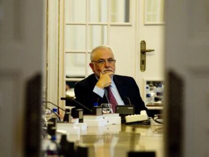 Juan Cotino, esta ma&ntilde;ana antes de comparecer en la Comisi&oacute;n del Estatuto de los Diputados en las Cortes valencianas.