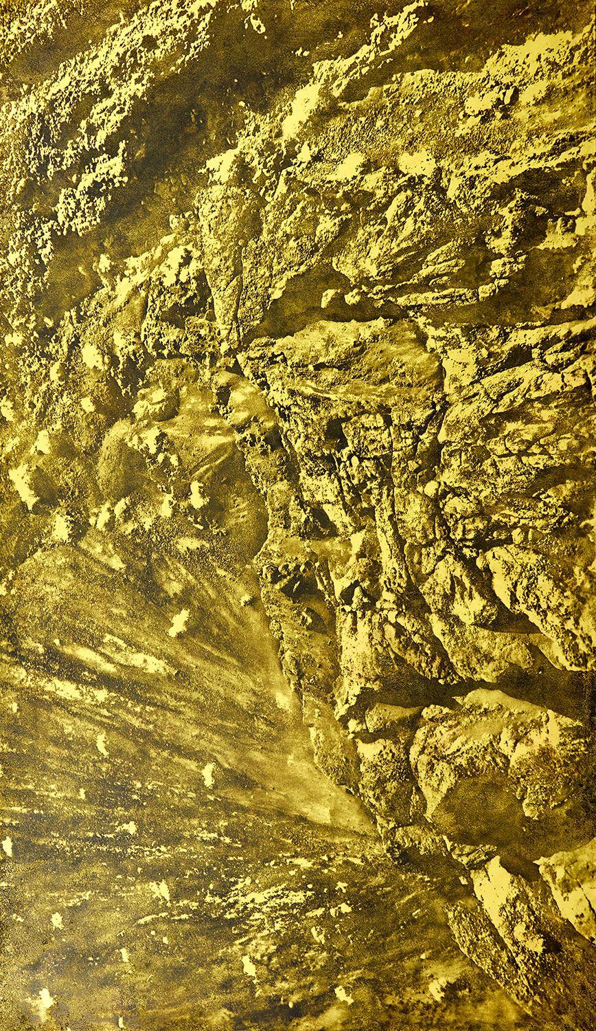 ‘Stein - Gold Volcanic Ash #4 V’. De la serie 'Piedra' (2022). 
