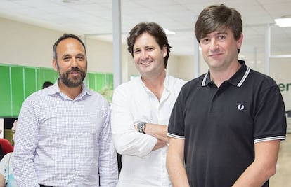 Jorge Goldberg y José Antonio Alarcón, socios fundadores, y Rafael Martínez-Avial, CEO de Tiendanimal.