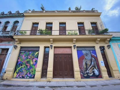 Frente a este edificio cayó Yarini herido de muerte. Hoy el inmueble acoge la galería Gorria y en la terraza superior el restaurante bautizado con el nombre del famoso proxeneta.