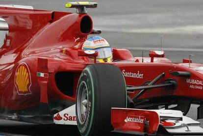 Fernando Alonso demuestra una gran superioridad ante sus rivales en la lucha por la 'pole'.