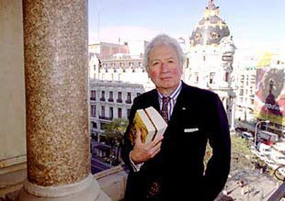 El historiador Hugh Thomas, en una terraza del Círculo de Bellas Artes de Madrid.