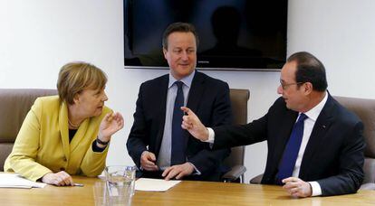 La canciller alemana, Angela Merkel, el primer ministro brit&aacute;nico, David Cameron y el presidetente franc&eacute;s, Fran&ccedil;ois Hollande, el pasado marzo en Bruselas.