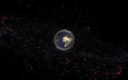 Distribuci&oacute;n de los fragmentos de basura espacial en &oacute;rbita terrestre.