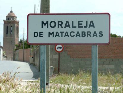 Moraleja de Matacabras (Ávila, 40 habitantes), el municipio más bipartidista de España.