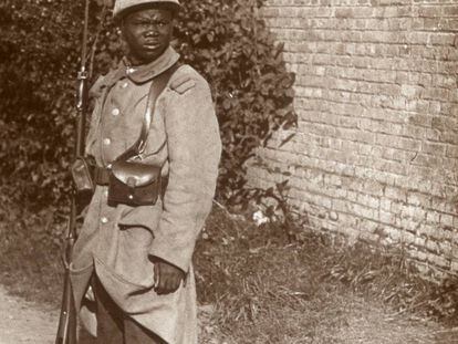 Un soldado senegal&eacute;s durante la Primera Guerra Mundial, en Francia. 