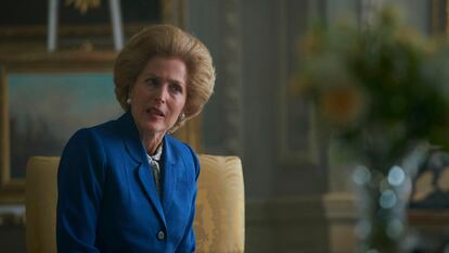 Gillian Anderson, como Margaret Thatcher en la cuarta temporada de 'The Crown'.