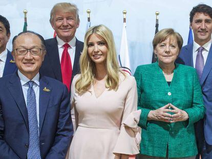 Ivanka Trump posa junto a l&iacute;deres internacionales este s&aacute;bado en la cumbre de Hamburgo. 