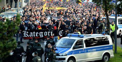 Grupos de ultraderecha se manifiestan contra el islamismo radical, en Colonia el pasado 267 de octubre.