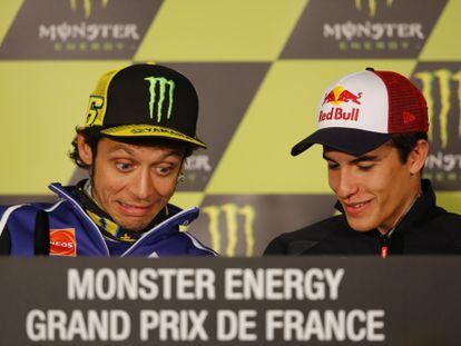 M&aacute;rquez, junto a Rossi, en la presentaci&oacute;n del GP Francia.