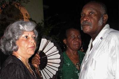 Martha B. Roque y Félix Bonne, en la celebración en La Habana de la fiesta nacional española en octubre pasado.
