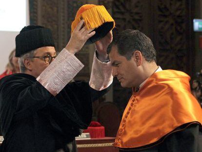 Rafael Correa es investido doctor &#039;honoris causa&#039; por la UB.