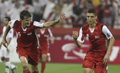 Futbolistas sirios celebran uno de los goles en su &uacute;ltima victoria ante Catar.