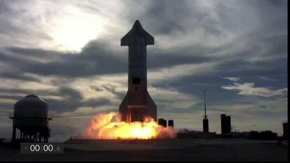 El cohete Starship SN10, de SpaceX, aterriza con éxito... y poco después explota