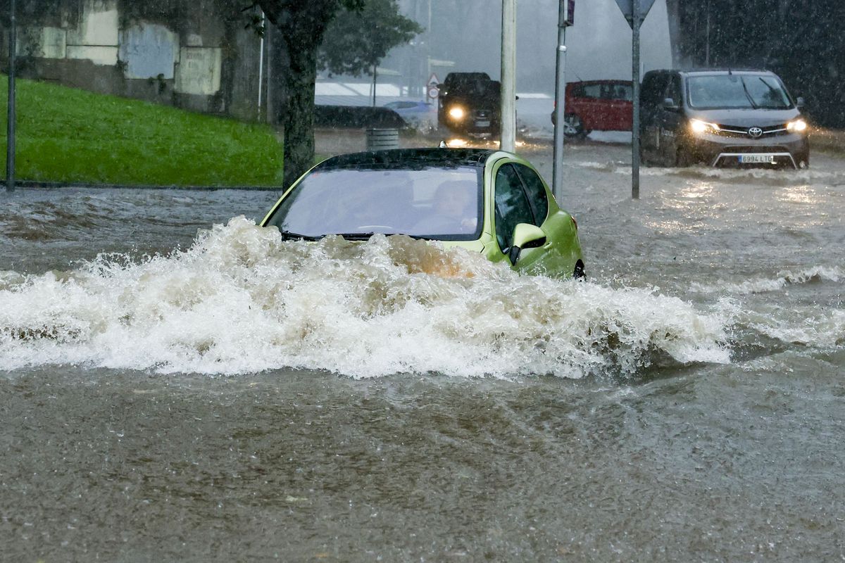 La borrasca ‘Ciarán’ dejará vientos muy fuertes, mala mar, lluvias y nieve en las montañas a partir del miércoles