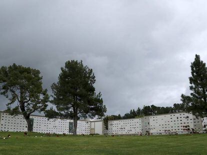 Vista general de los terrenos de Forest Lawn Memorial Park y Mortuary, el lugar de descanso final de Debbie Reynolds y su hija Carrie Fisher.