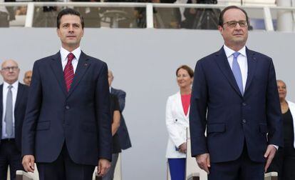 Enrique Pe&ntilde;a Nieto, presidente mexicano, y Fran&ccedil;ois Hollande, presidente franc&eacute;s, este martes en Par&iacute;s.