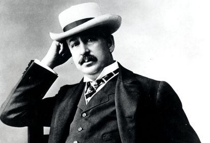 King C. Gillette. Nacido en 1855, tuvo su millonaria idea en Boston en 1895, donde desarrolló la maquinilla. Murió en 1932