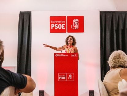 La vicesecretaria general del PSOE, María Jesús Montero, en un acto en Mérida, el pasado 31 de agosto.