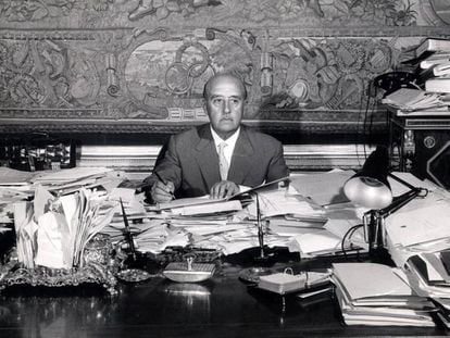 Francisco Franco en su despacho de El Pardo en los años cincuenta.