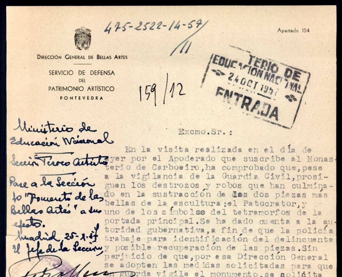 Extracto de la carta de 1957 en la que se informa del robo de las piezas del Monasterio de Carboeiro (AGA, caja 25/19424).