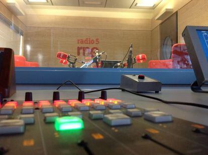 Imagen de uno de los estudios de Radio 5.