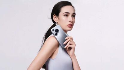 Huawei Pura 70 chica