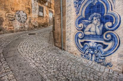 Una de las calles de la localidad portuguesa de Covilhã, parada final de  la Ruta de la Lana (Traslana).