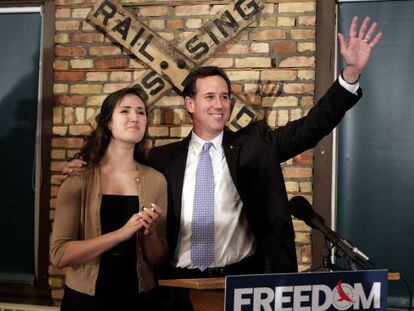 Santorum, con su hija hoy en Green Bay, Wisconsin