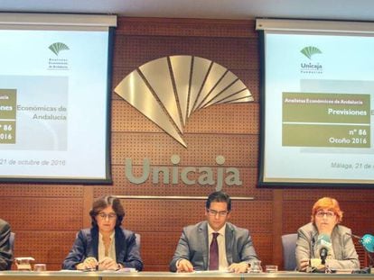 Presentaci&oacute;n del informe de Analistas Econ&oacute;micos en Unicaja.