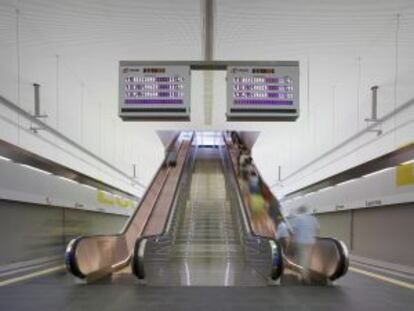 Estación de la plaza de los Luceros, proyectada por el arquitecto Javier García Solera.