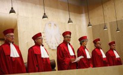 Imagen de los miembros del Tribunal Constitucional alem&aacute;n.