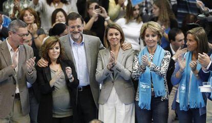 Mariano Rajoy ha criticado en Leganés a aquellos que "miran al siglo XX y allí se han quedado", en clara referencia al mitín que Rubalcaba celebra en Sevilla con Felipe González y Alfonso Guerra