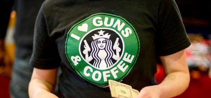 Una imagen del logotipo modificado de cafeterías Starbucks.