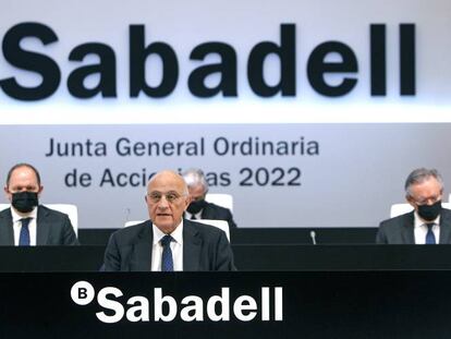 El presidente de Banco Sabadell, Josep Oliú, en junta de accionistas.