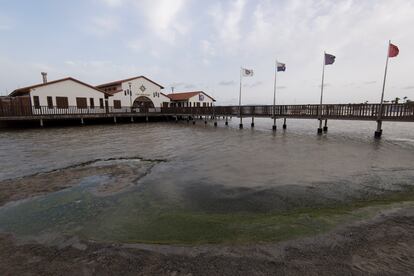 Alrededores del Club Náutico de Los Alcázares, una de las zonas más afectadas junto a Los Urrutias y Los Nietos en la costa del mar Menor.
