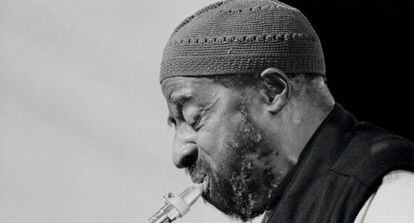 Yusef Lateef, músico de jazz, en 1999.