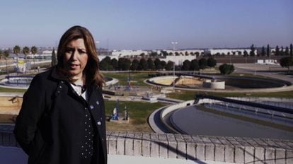 Susana D&iacute;az, este lunes en la estaci&oacute;n depuradora de Palomares del R&iacute;o.