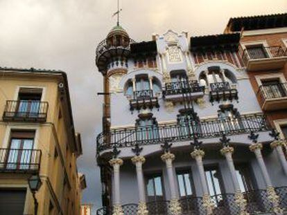 Edificio de la plaza del Torico, en Teruel.