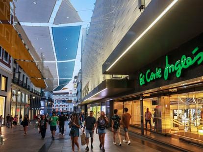 Almacenes de El Corte Inglés en la calle de Preciados de Madrid.