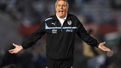El entrenador técnico de la selección de futbol de Uruguay, Óscar Washington Tabárez.