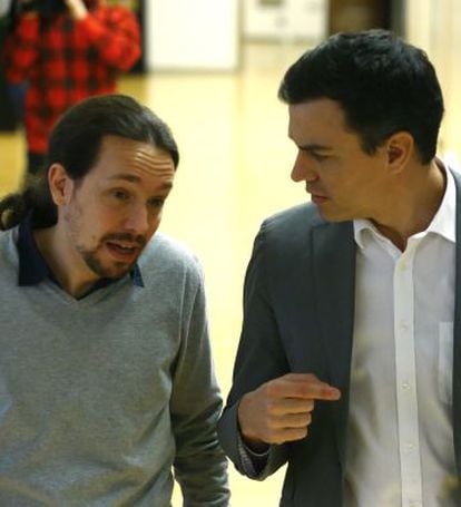 Pablo Iglesias y Pedro Sánchez, el pasado febrero en el Congreso.