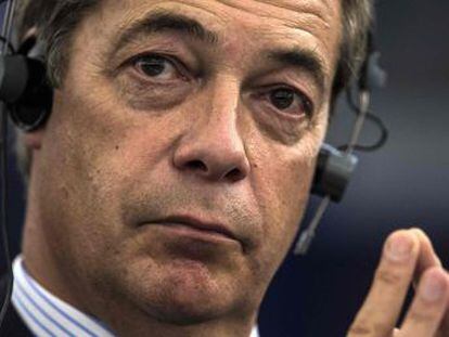 “Hemos visto acontecimientos dramáticos en una supuesta democracia pero la UE hace la vista gorda. Gracias a Dios que nos vamos”, dice Nigel Farage