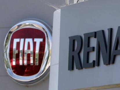 Logotipos de Fiat y Renault en Niza (Francia).