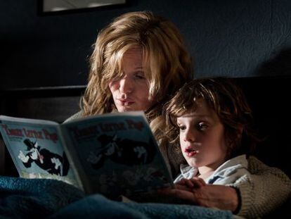 Essie Davis y Noah Wiseman, en 'Babadook'.