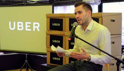 El director general de Uber en Hungría anuncia la suspensión del servicio.