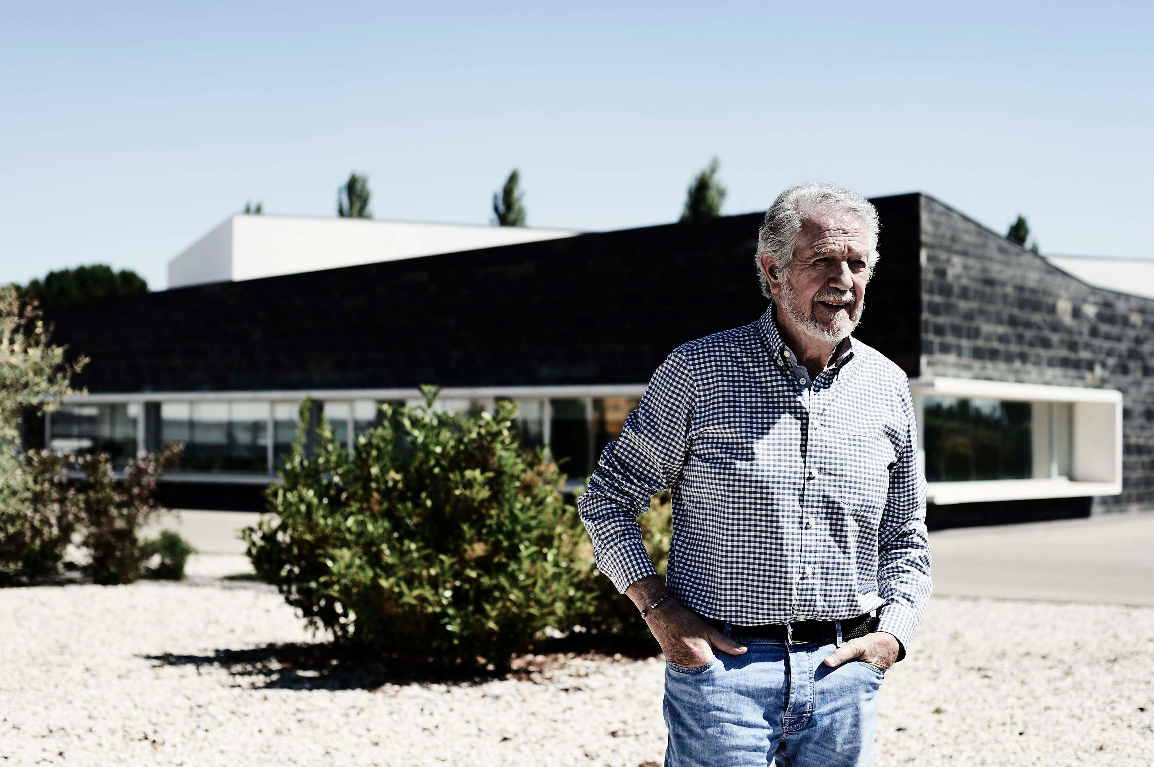 Mariano García, el patriarca de Ribera del Duero, cumple 80 años en plena forma: “Sabía que un vino con personalidad no fracasaría”