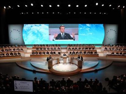 El presidente francés intenta movilizar recursos para frenar el cambio climático en una cumbre en París