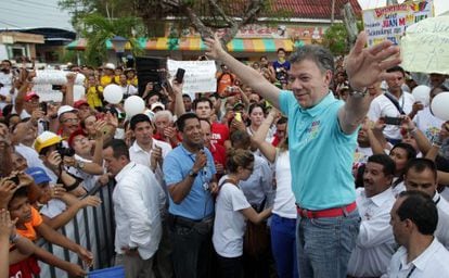 Un Asesor De Santos Para La Reeleccion Renuncia Por Escandalo Con Narcos Internacional El Pais