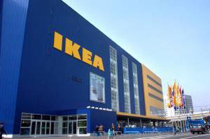 La multinacional sueca Ikea anunció la retirada de la venta en su almacén ubicado en la capital de Tailandia de los paquetes de un kilo de albóndigas que podrían contener carne de caballo, publican hoy los medios locales. EFE/Archivo